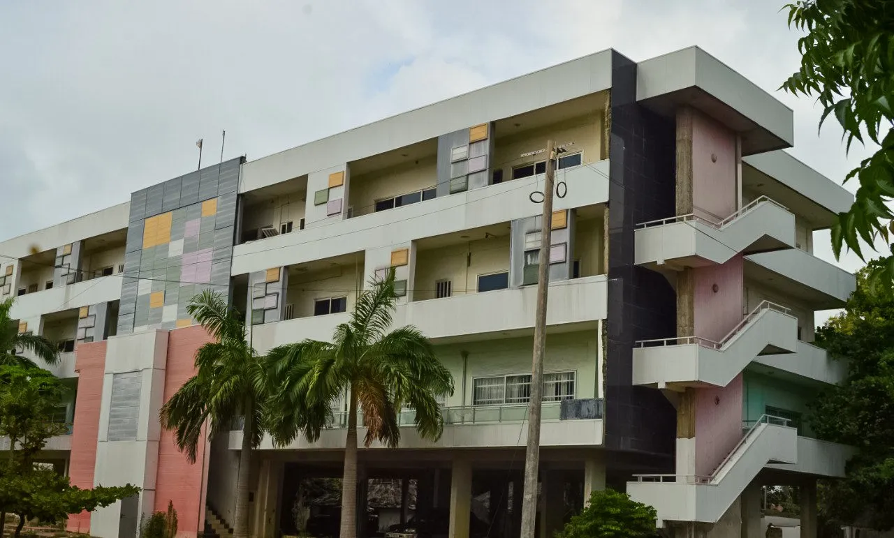Espace Dina Hall des Arts — Cotonou