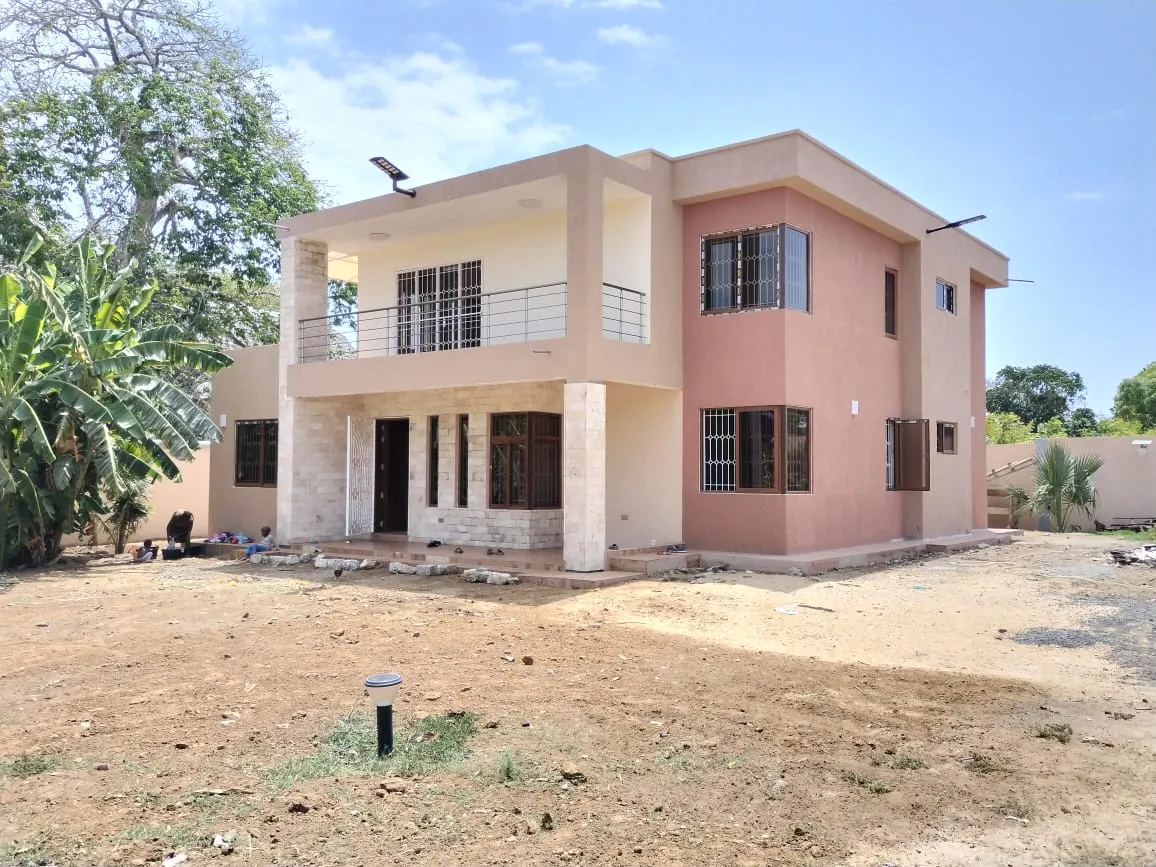 5 bedroom masionette