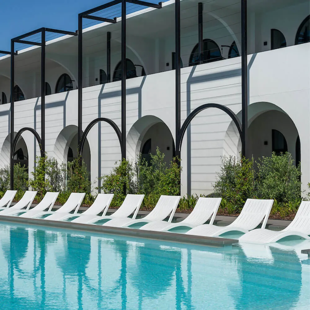 The Hazendal Hotel: Sculpted Arches in the Cape Winelands