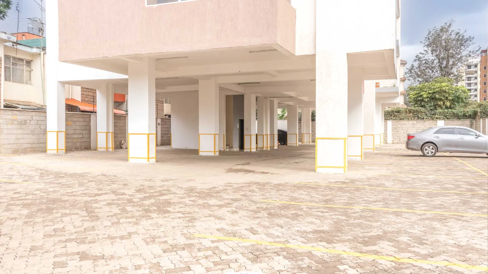 Johari Apartments — residential development in KilimanI, Nairobi, photo 2