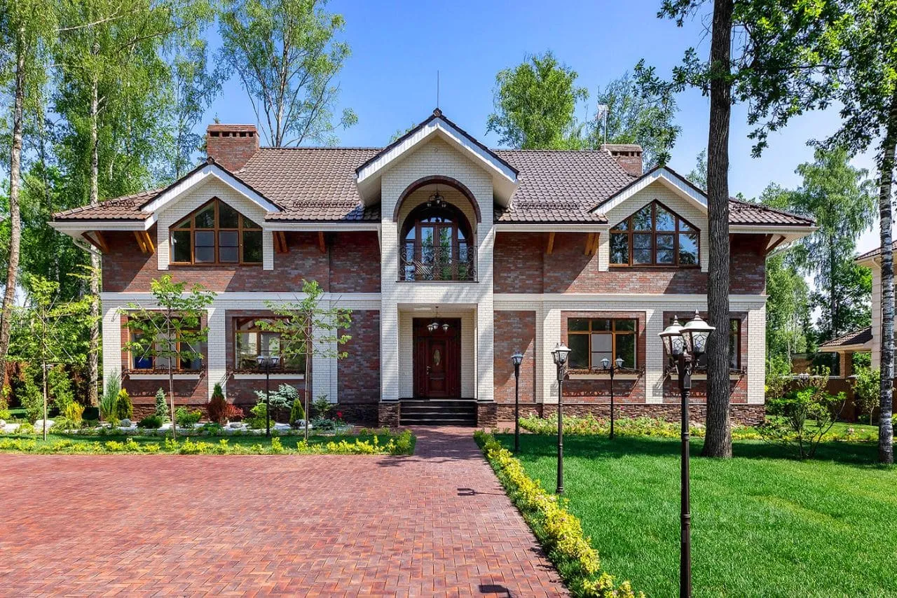 Traditional Luxury Villa