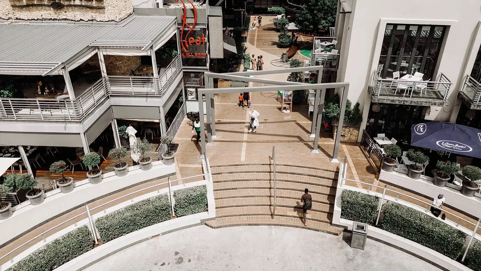 Entrance 4 Aerial Drop Off Zone