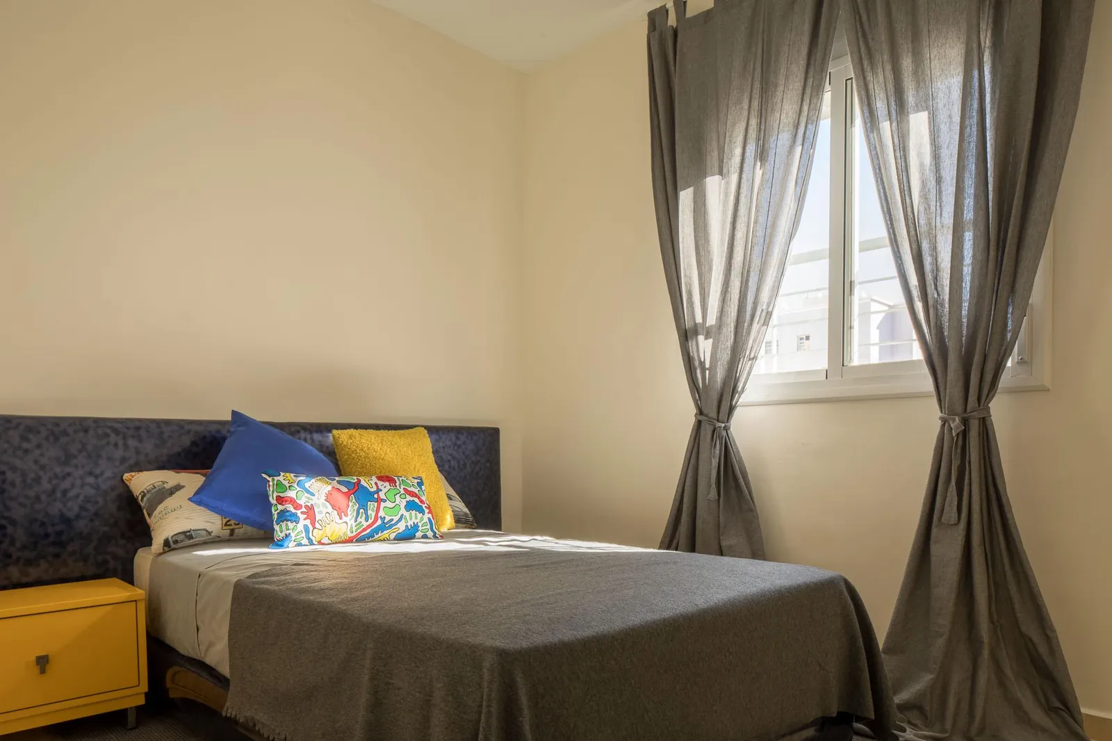 RIAD ECHELLALATE : Chambre à coucher Enfant App. Témoin