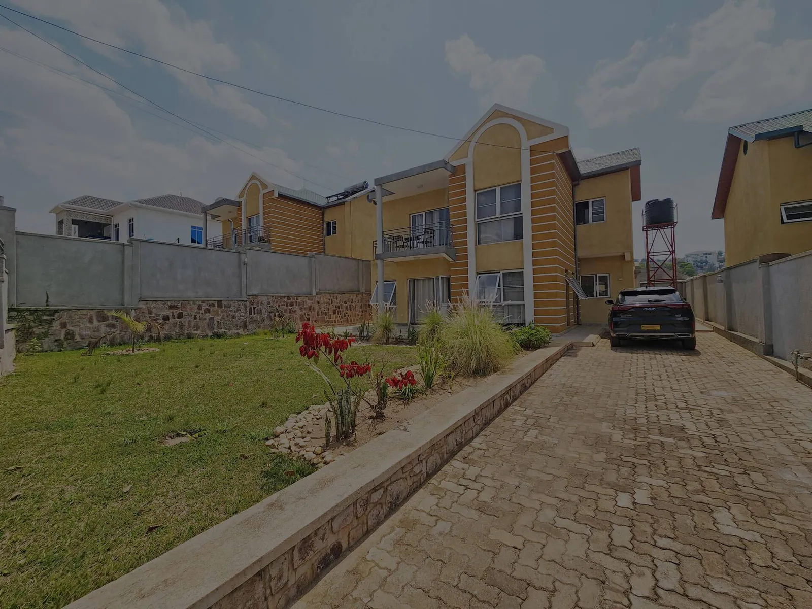 Royal Golf View Apartment Hotel — Kigali