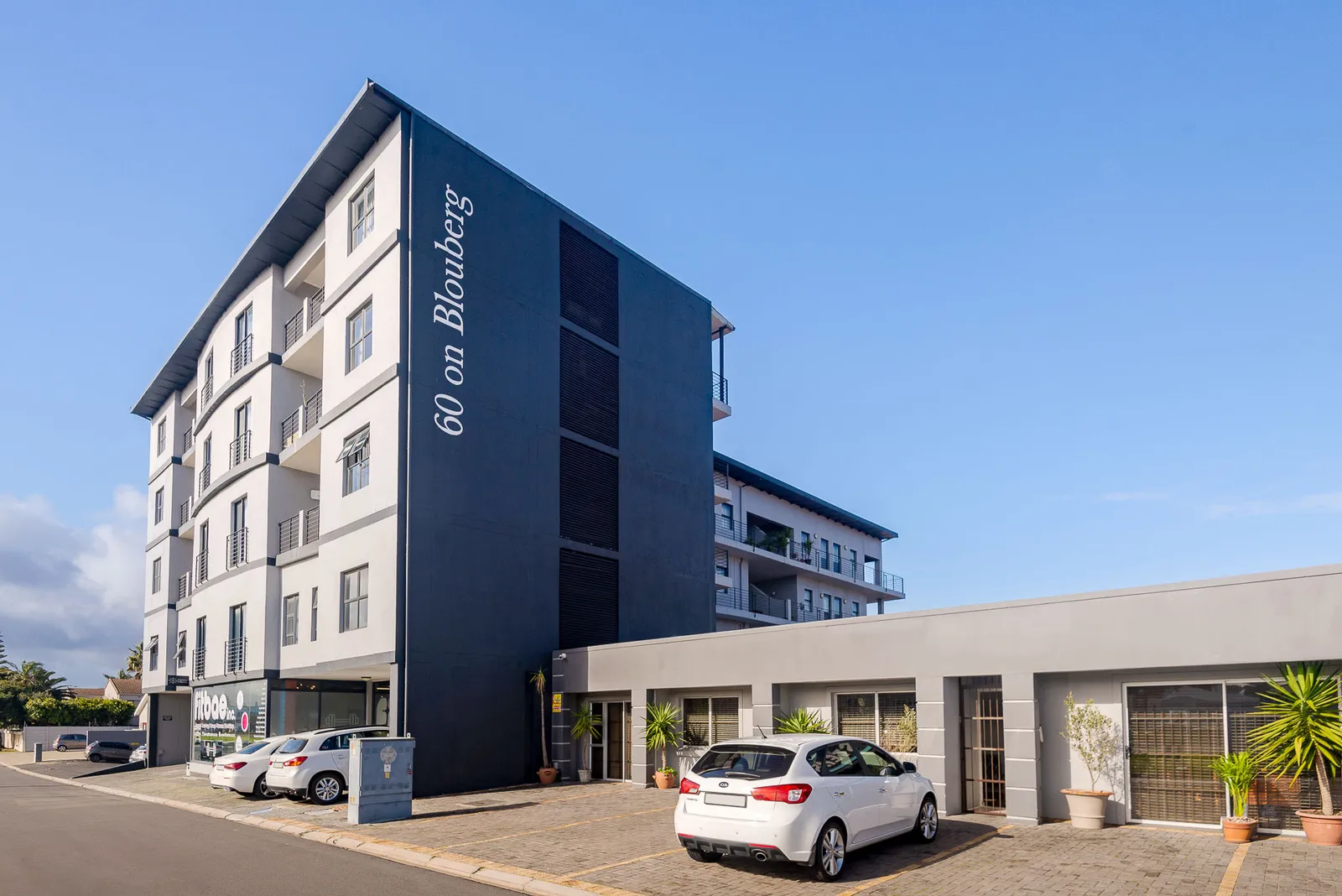 Sixty-on-Blouberg
