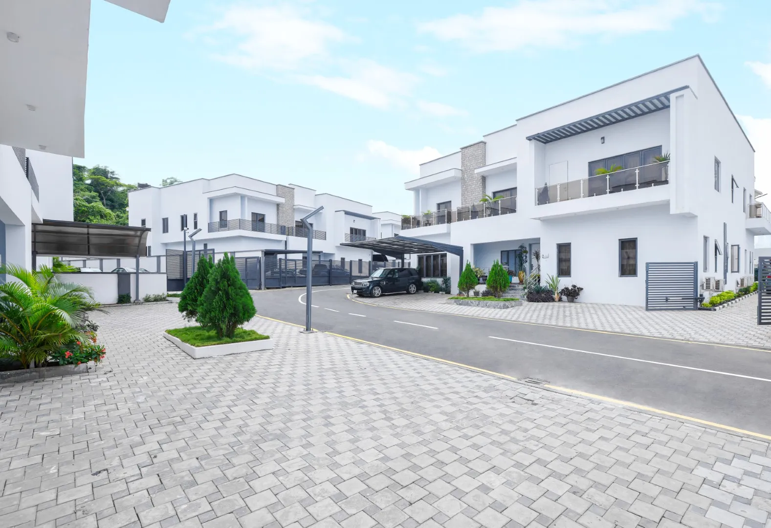 Cosgrove Smart Estate, Guzape