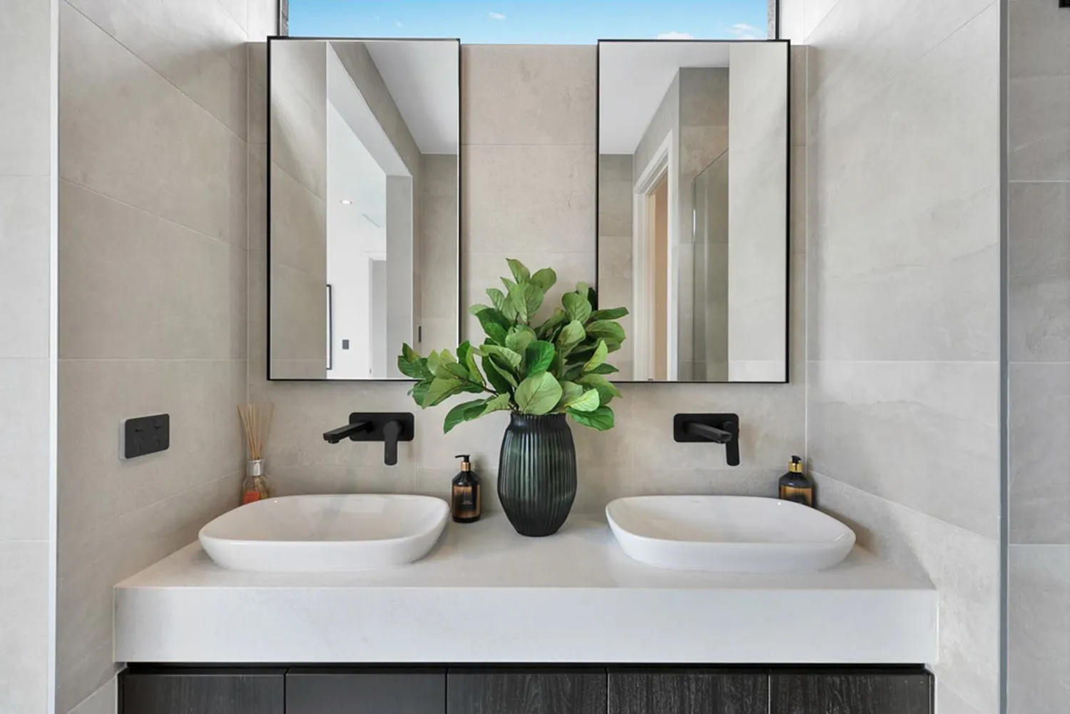 home-designs_interior_edith-master-ensuite
