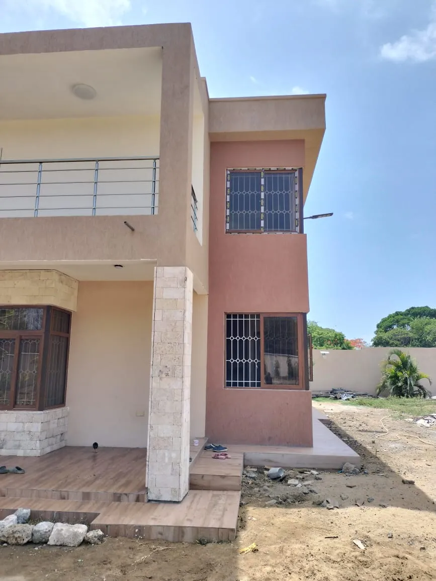 3 & 2 bedroom Maisonette — Malindi