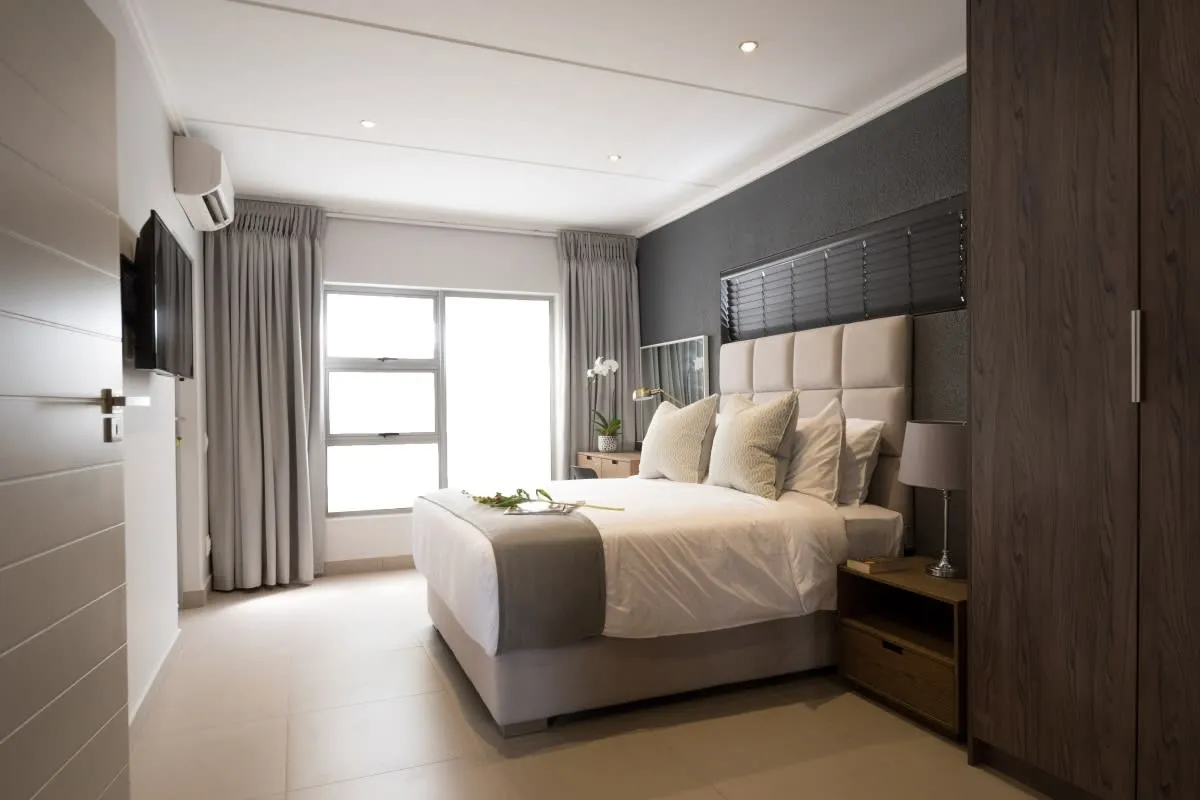 Insignia — Sandton