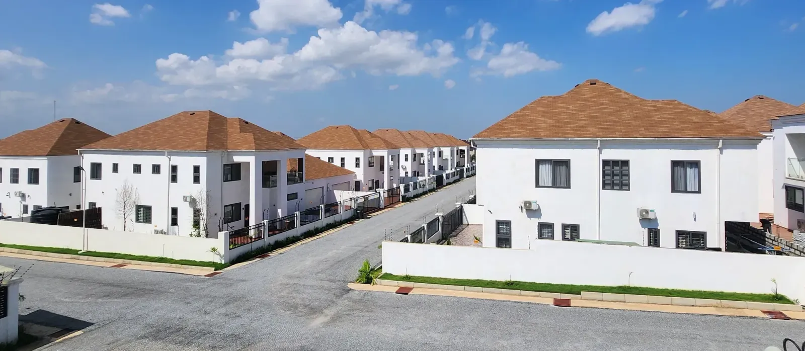 Green Opal Estates, Adenta