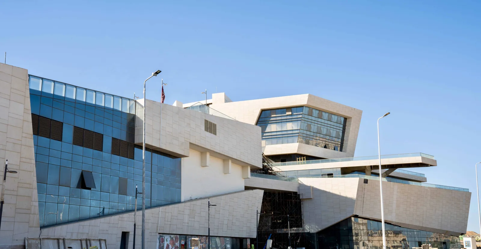Etapa Square — Sheikh Zayed City