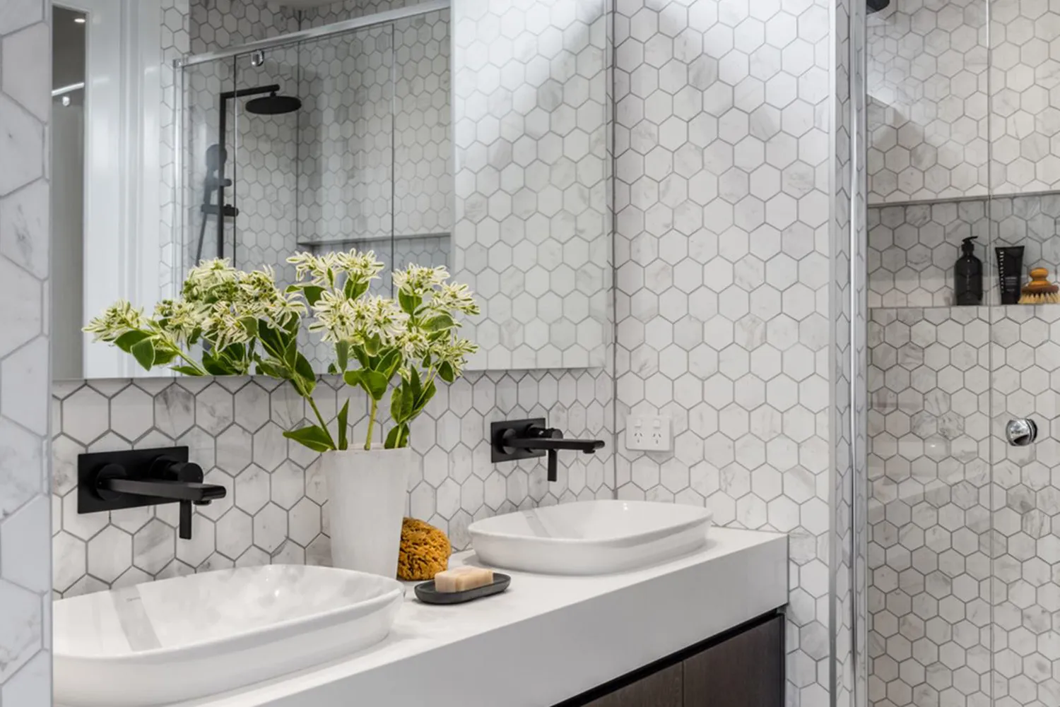home-designs_interior_mbatsana-ensuite