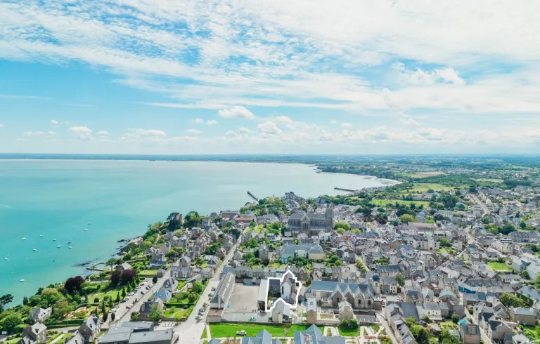 L'AVENTIN — Cancale