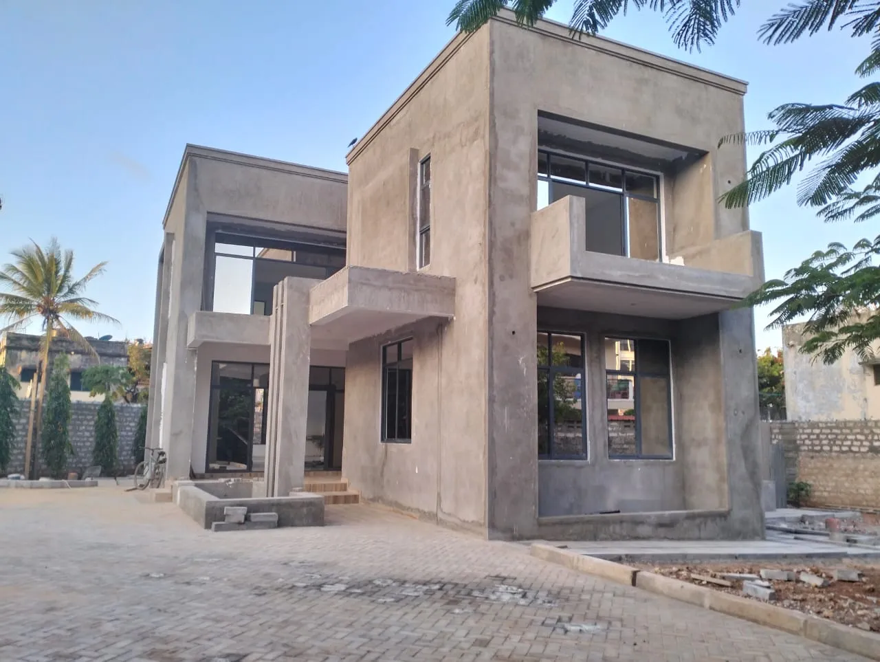 5 Bedroom Maisonette — Malindi