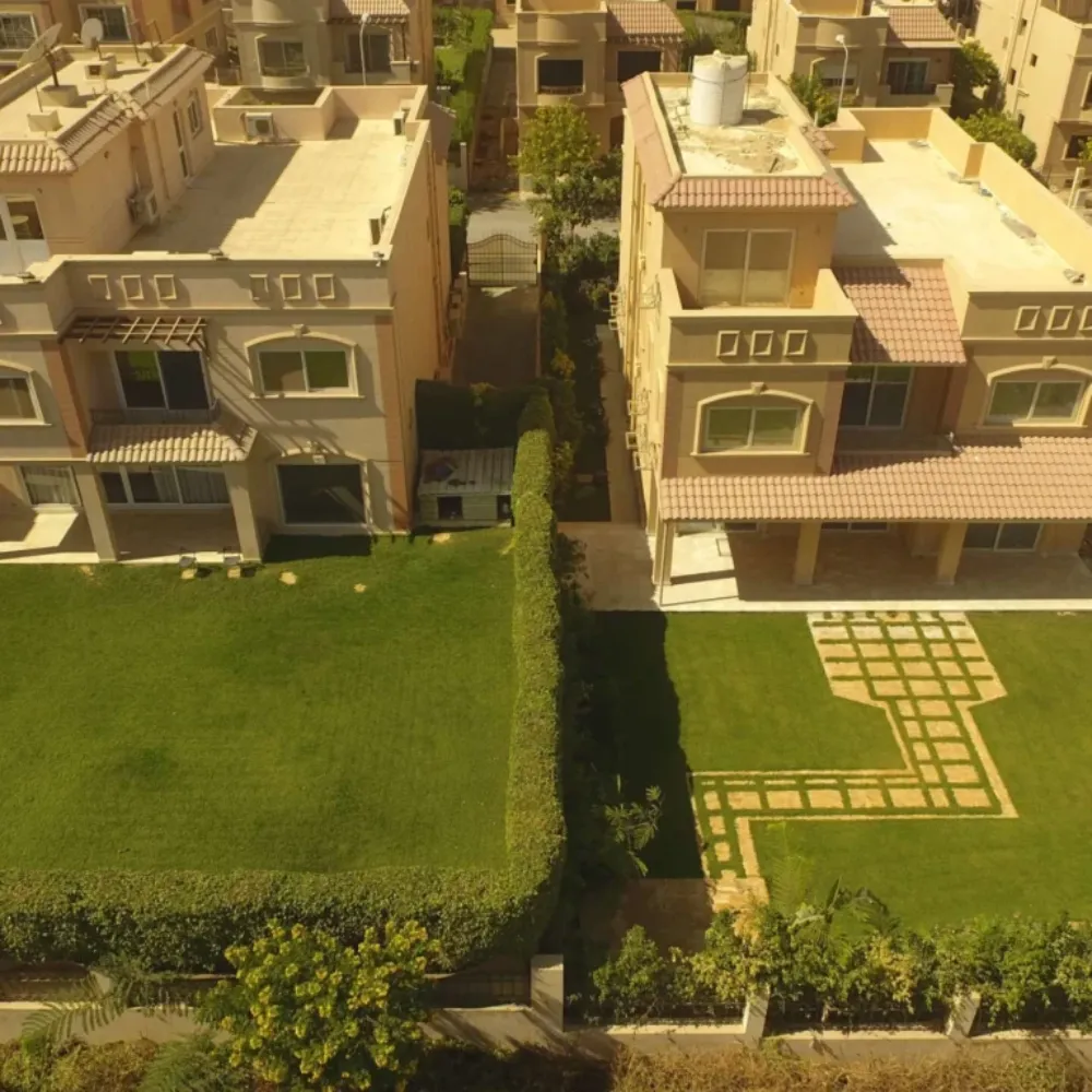 ZIZINIA GARDENS — Cairo
