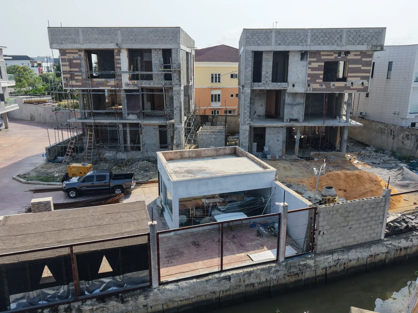Off-Plan and Completed Luxury Homes
