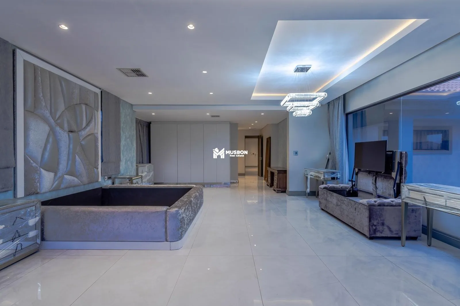 Luxurious mansion for sale in kigo — Kampala
