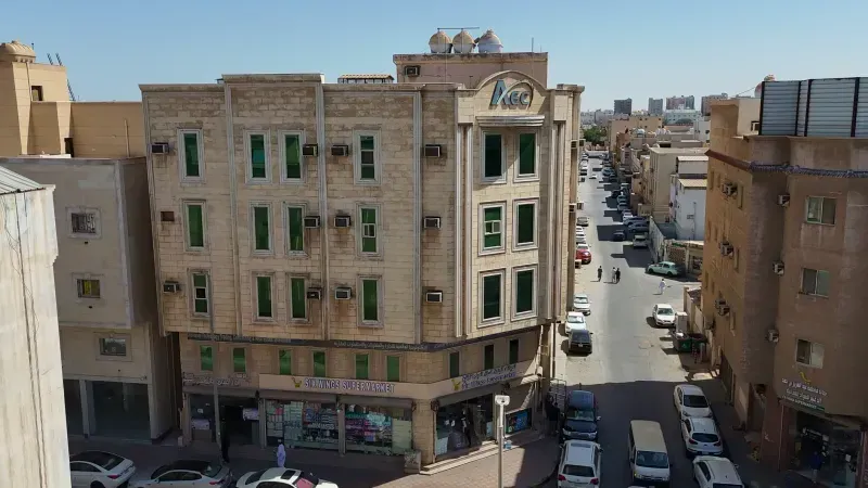 VALÉA — Cairo