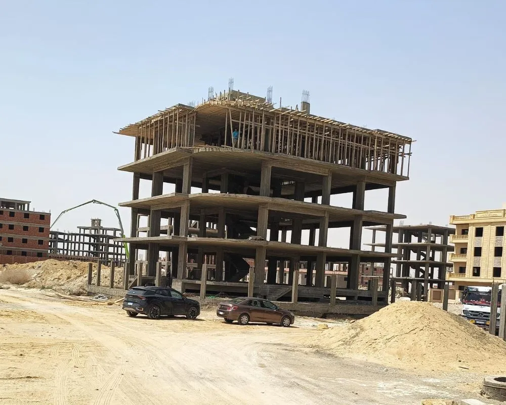 جاري اعمال نجاره سقف الروف 4-2026