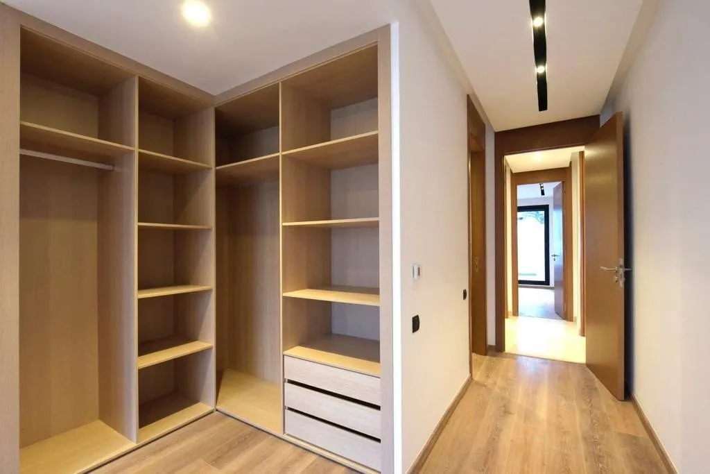B Living Appartements – Ferme Bretonne — Casablanca