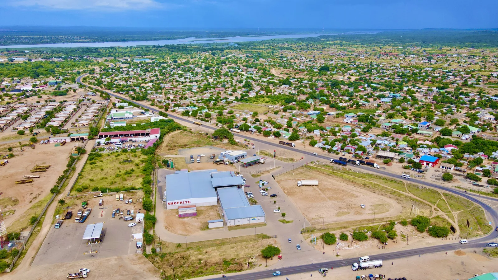 ZAMBEZI SHOPPING_G1