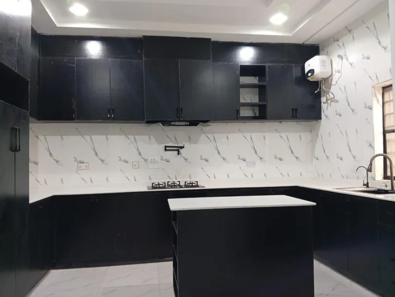 Luxury 4 Bedroom Terrace Duplex With 3 Units-5
