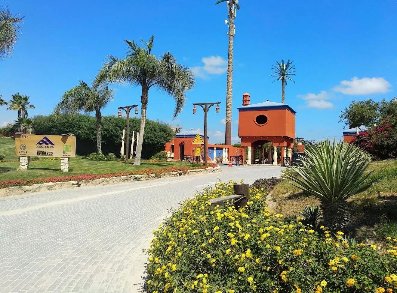 Hacienda Red