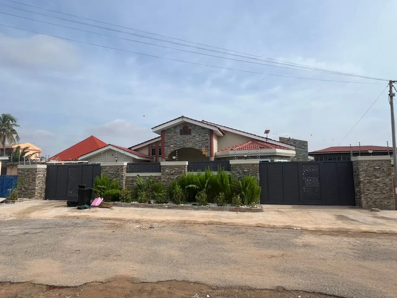 5 Bedroom Semi-Finished House — Tema