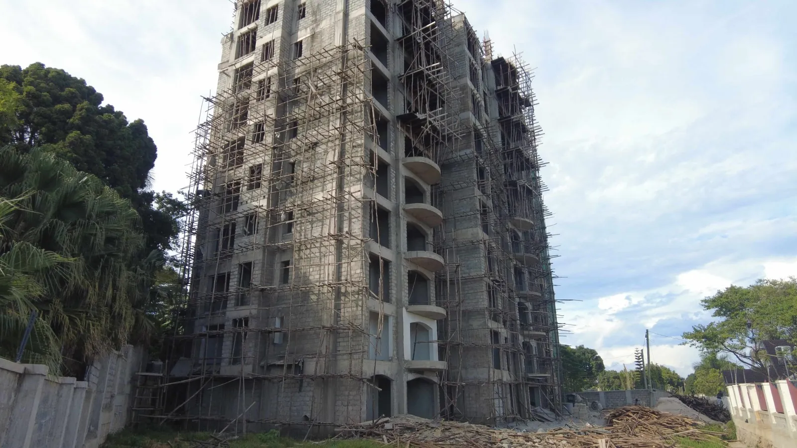 3 Bedroom Apartments for sale in Kampala Munyonyo with a lake view