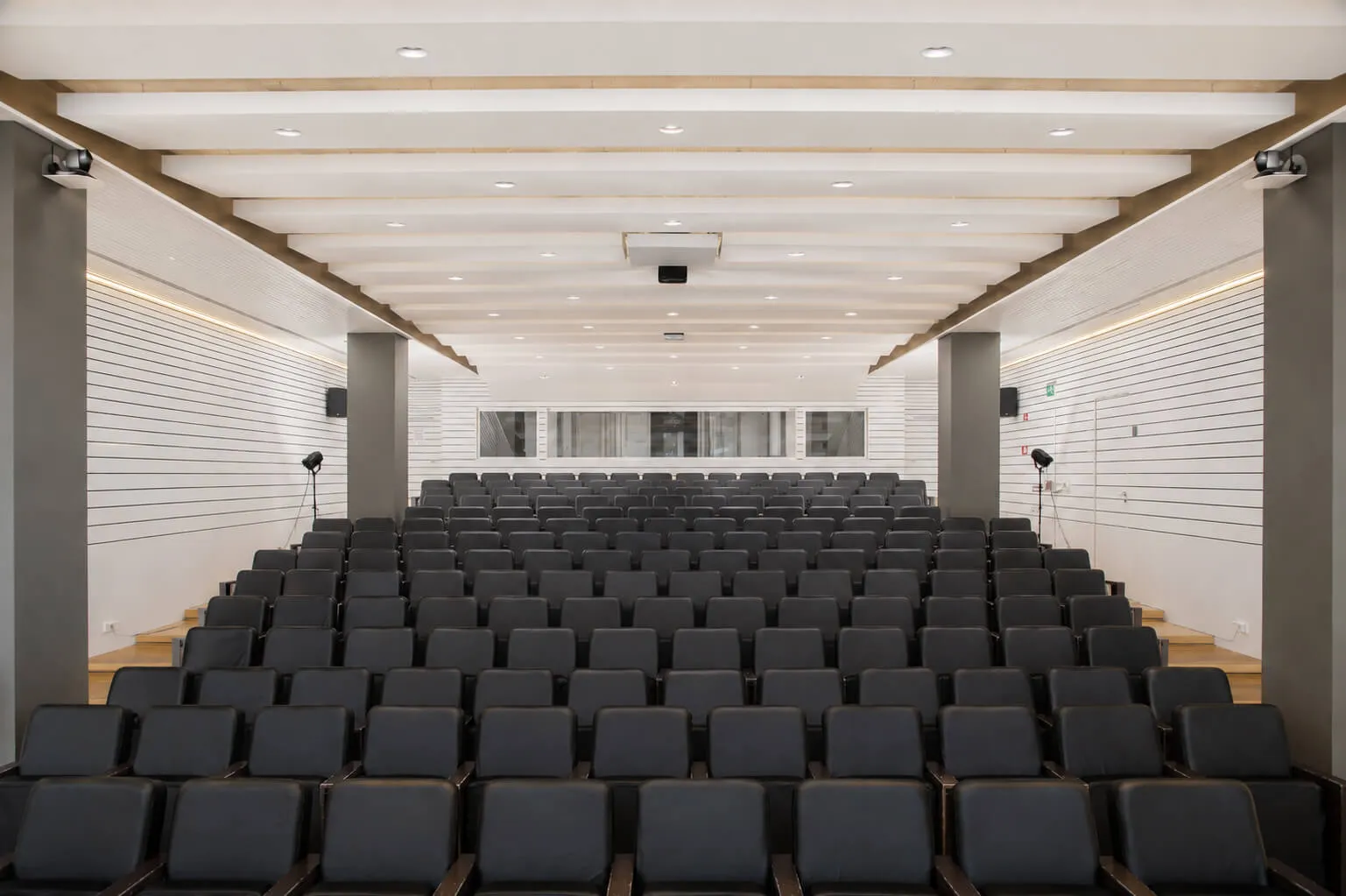 Cidade Financeira Auditorium — Luanda