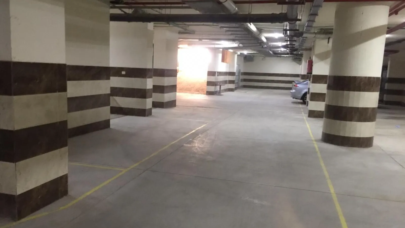Queen Plaza — Alexandria