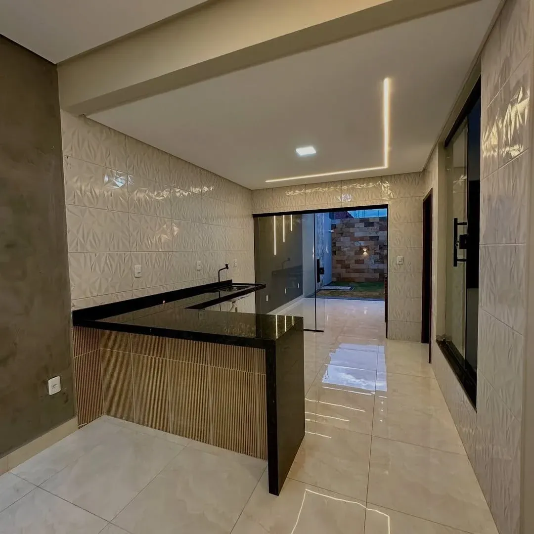 Family 3 Bedroom Bungalow — Tema