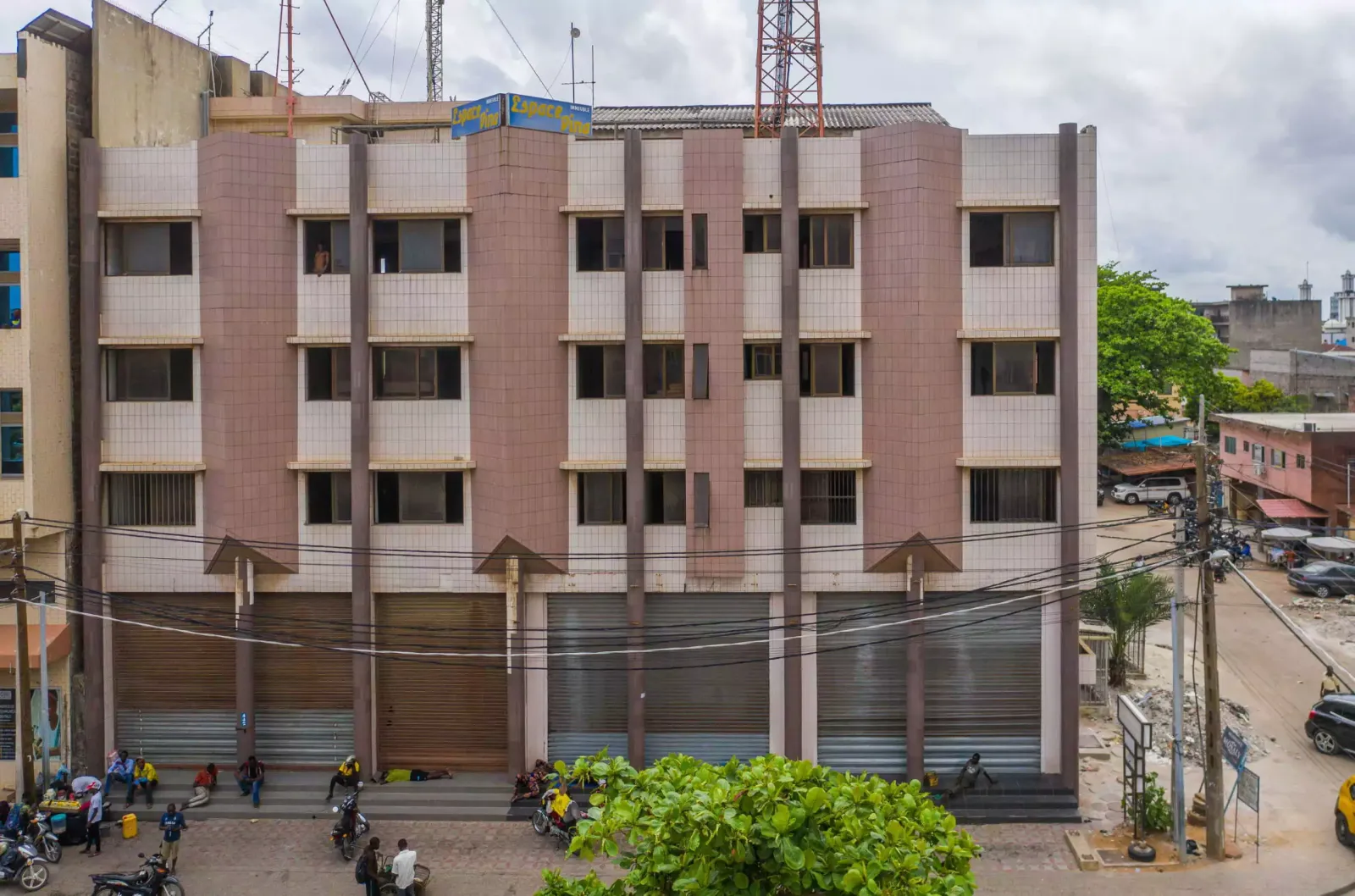 Espace Dina Avlekete — Cotonou