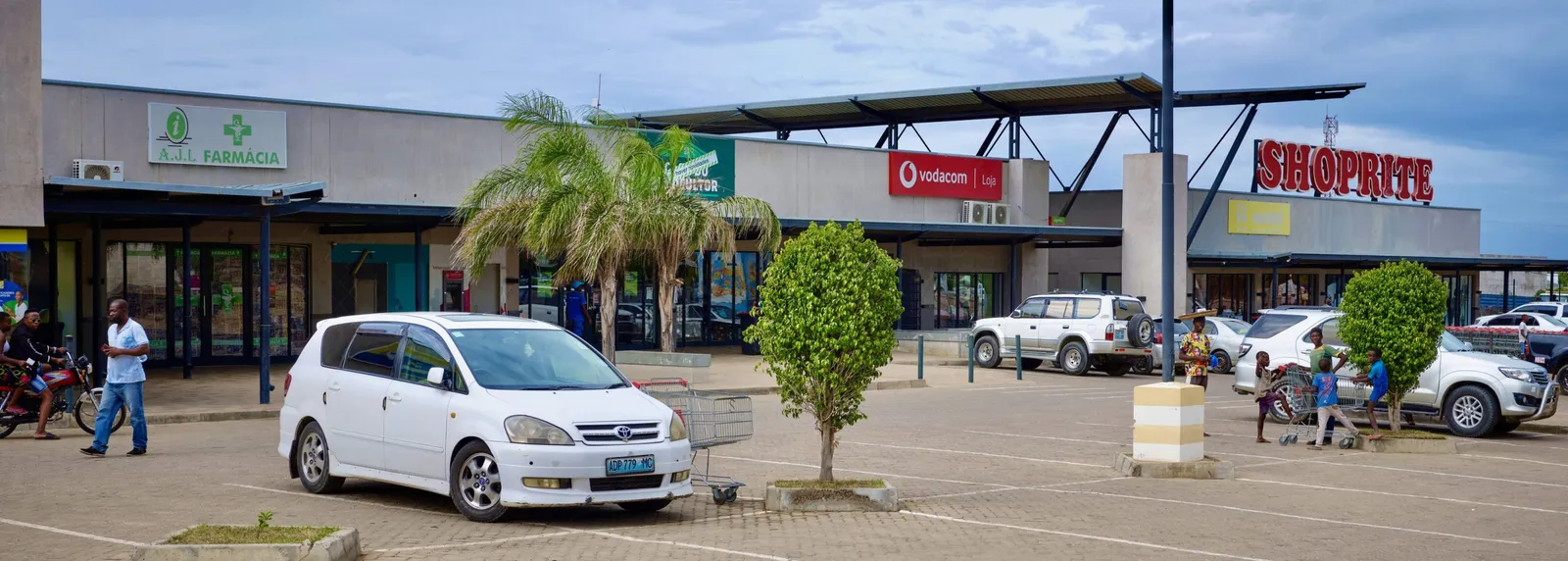 Zambezi Shopping — Tete