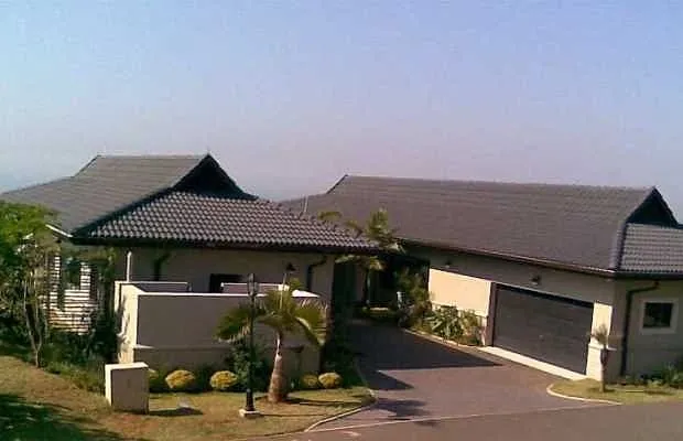 Sheffield Beach Residence — view 1