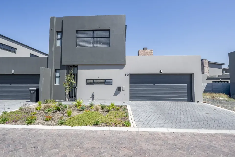 Greystone Type 165 exterior