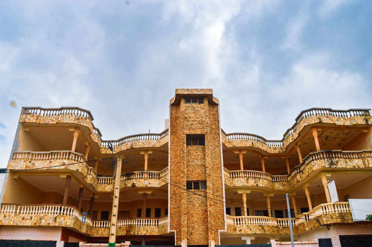 Plazza Dina Tankpè — Abomey-Calavi