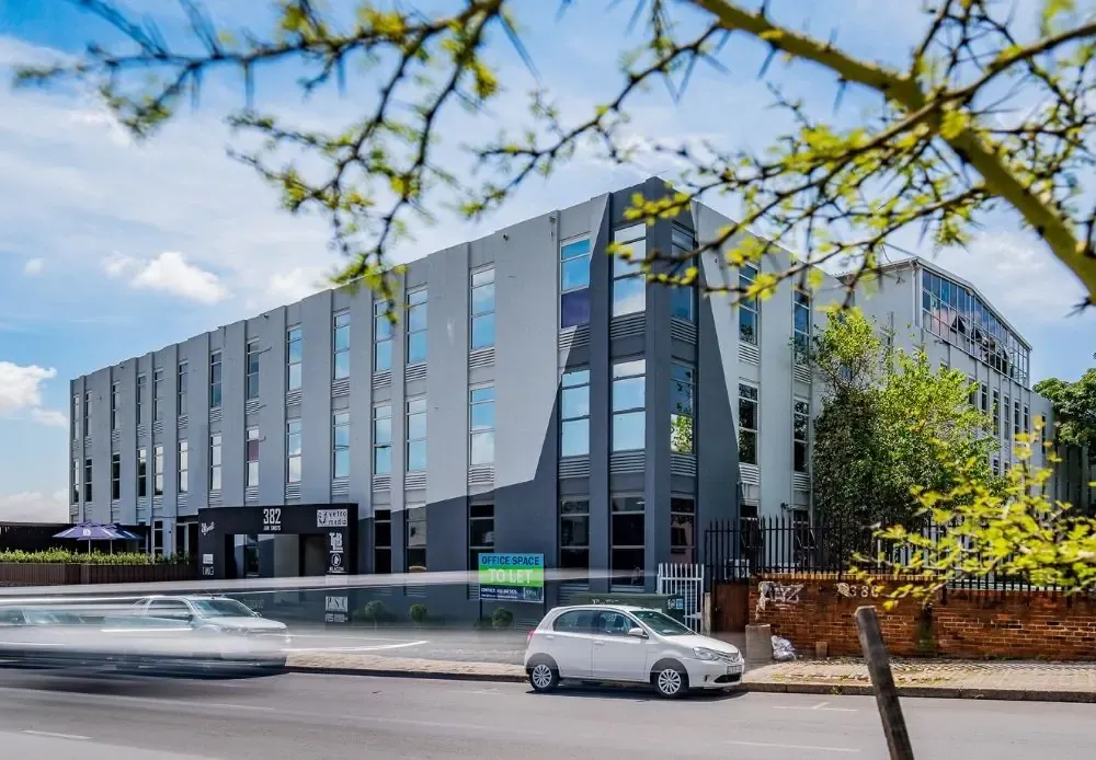 382 Jan Smuts — Johannesburg