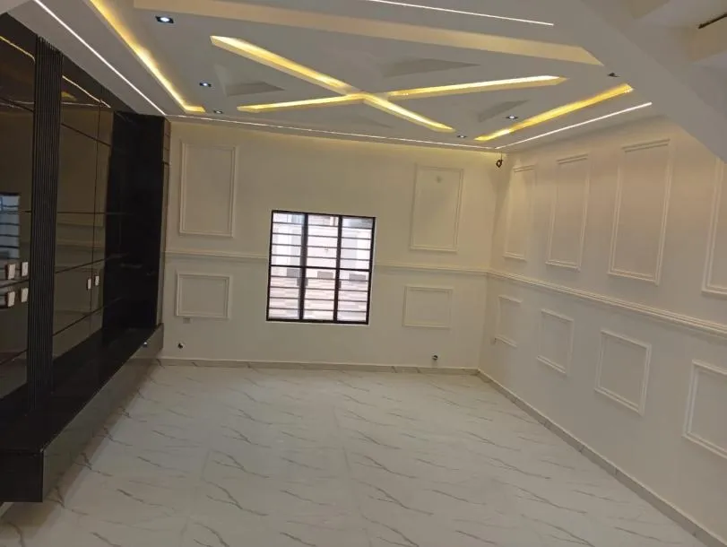 Luxury 4 Bedroom Terrace Duplex With 3 Units-2