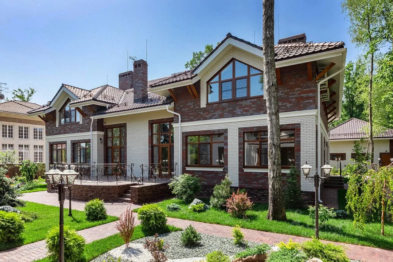 Traditional Luxury Villa — Moscow Region