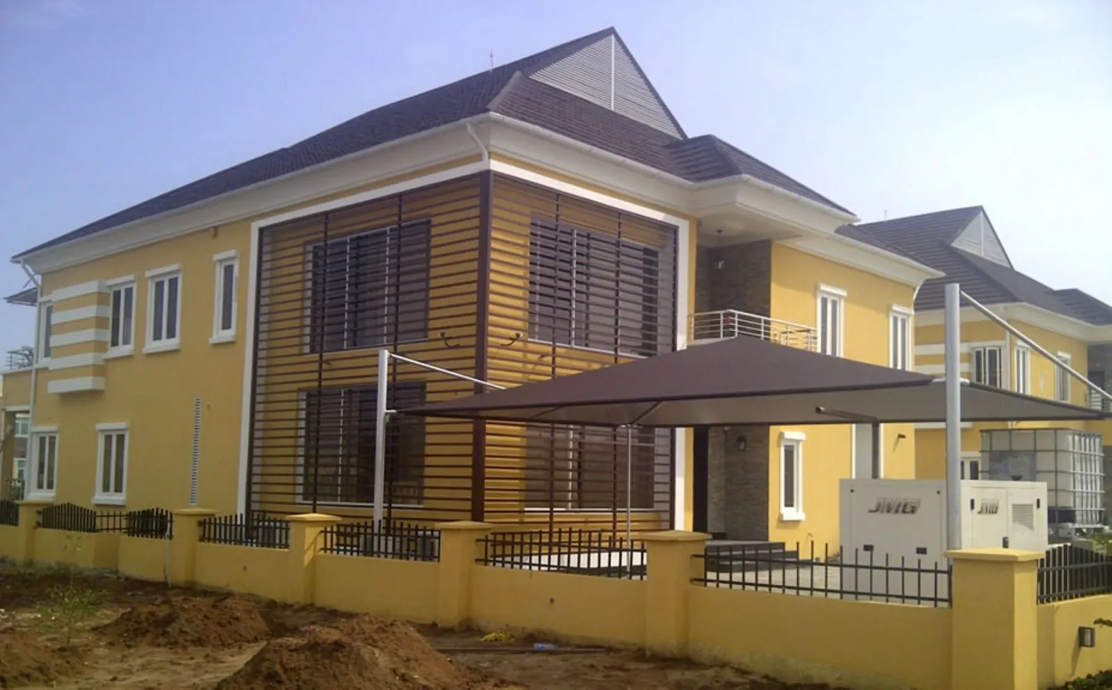 Two Units 4 Bed Luxury Duplex