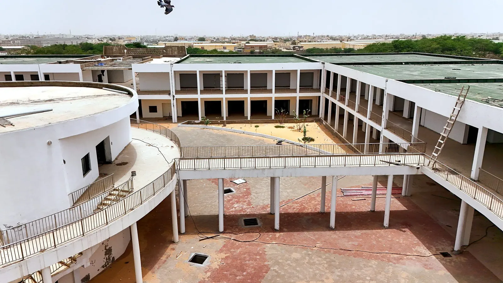 Circular central hall of the Arafat commercial complex