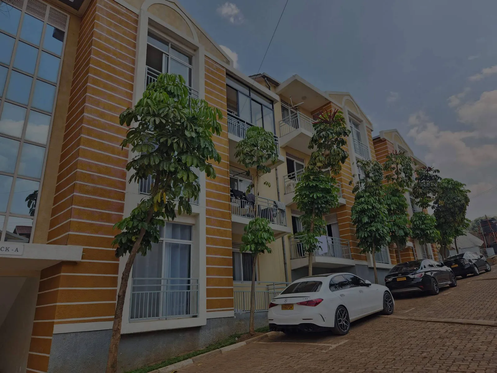 Royal Golf View Apartment Hotel — Kigali