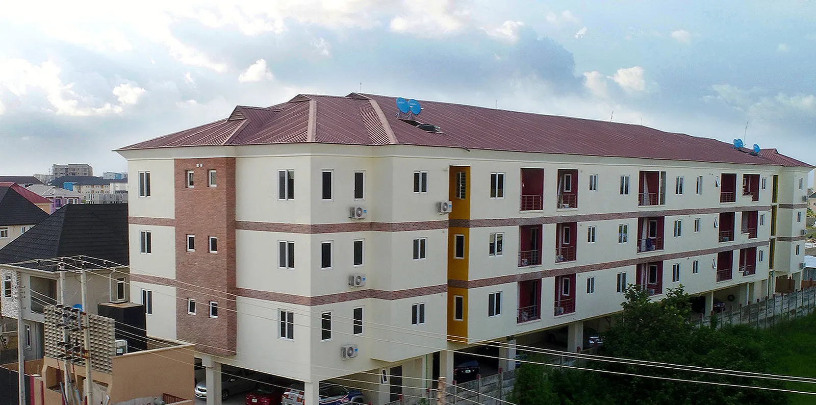 Talis Apartments, Elegushi