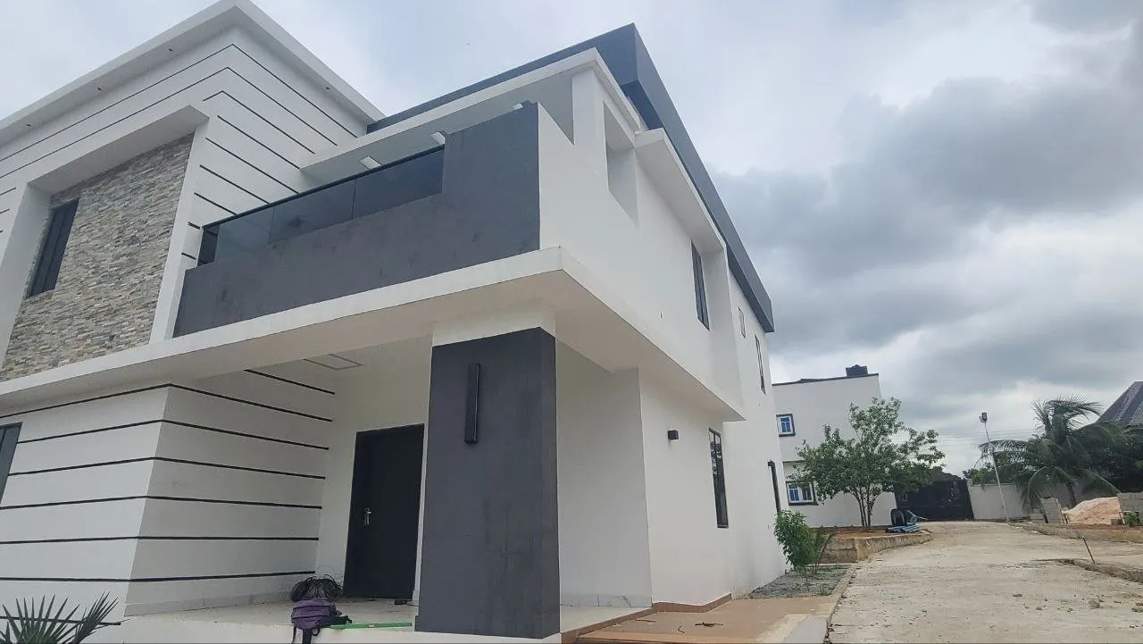 5 Bedroom Duplex for sale in owerri imo state by mc capital properties limited