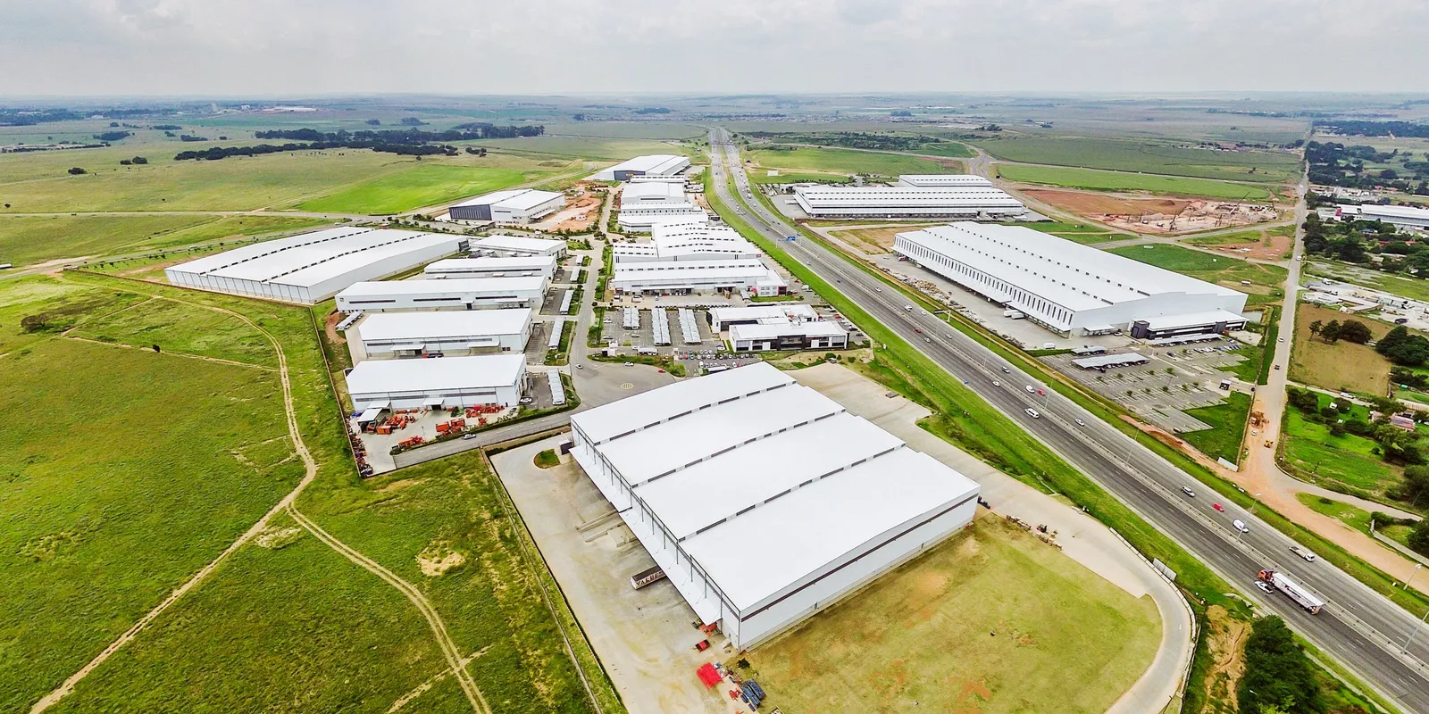 Plumbago Logistics Park: The Best Logistics Park in South AfricaPlumbago is South Africas largest and biggest logistics park in South Africa. Secure, largest, biggest, industrial and logistics, property, warehouse, biggest logistics park in Africa