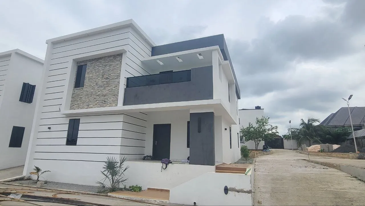 5 Bedroom Duplex for sale in owerri imo state by mc capital properties limited