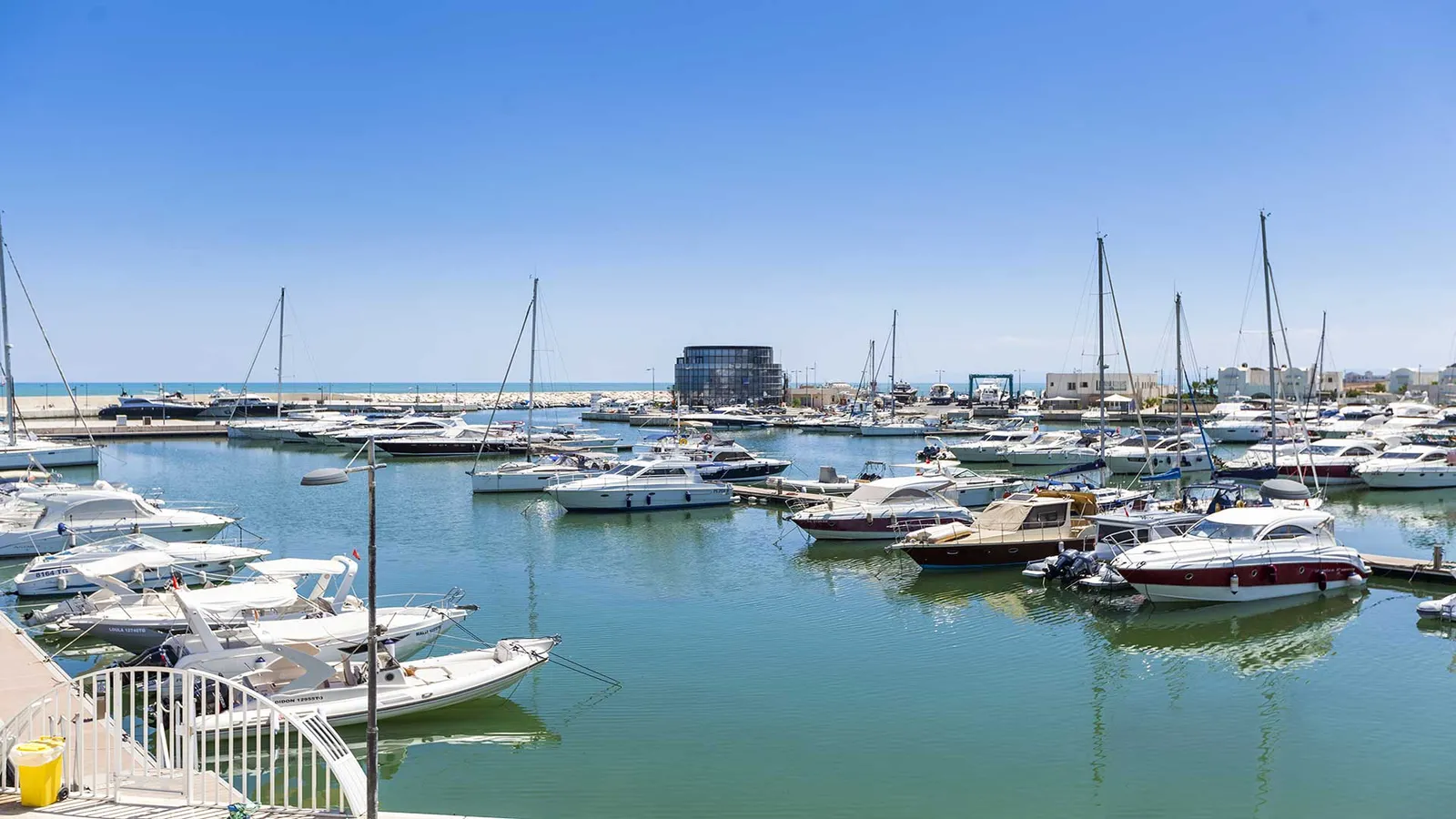 Port Marina Gammarth — La Marsa