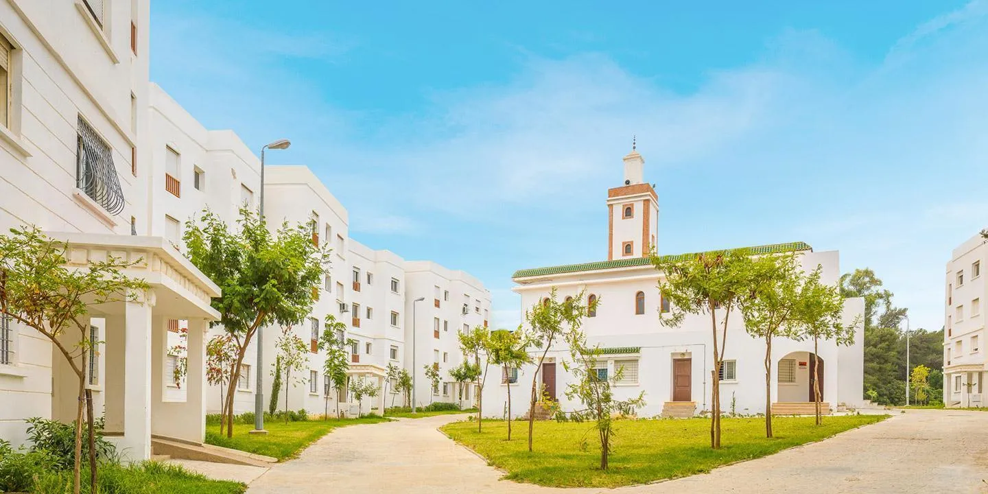 RIAD TANGER : projet RH+3 plus la mosquée