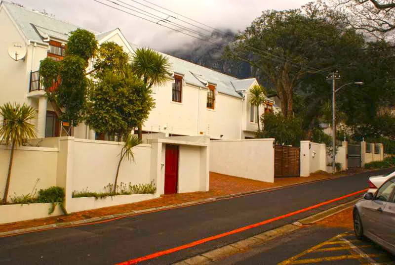 Oaks on the Avenue — Newlands